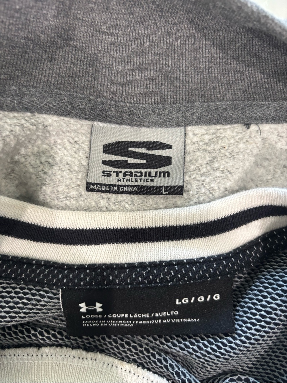 Under Armour Iowa Hawkeyes Black & Gray Short Sleeve Tee - Yellow Logo - Picture 2 of 4